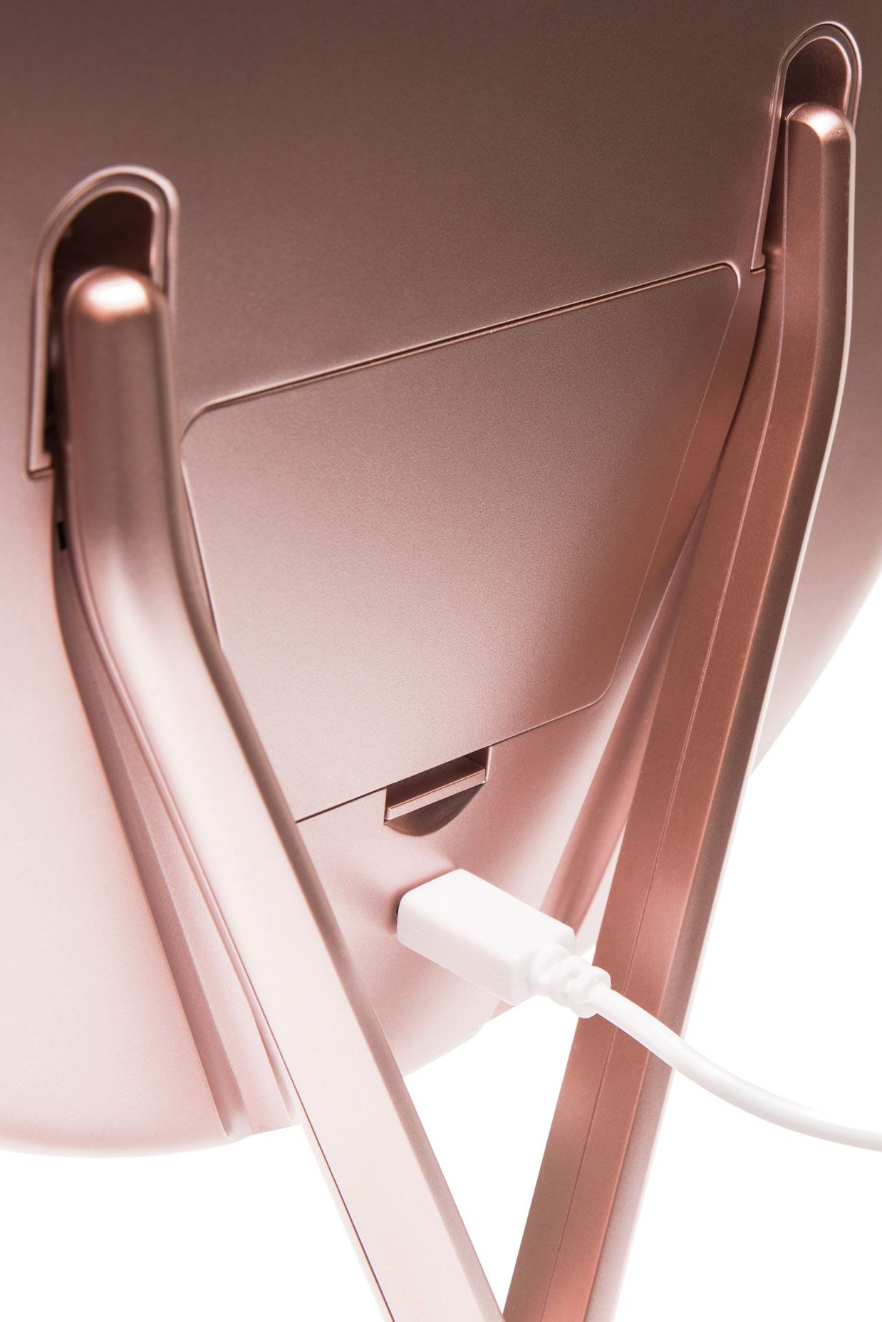 close up of back of HD illuminated make up mirror with battery pack visible and cable connected 
